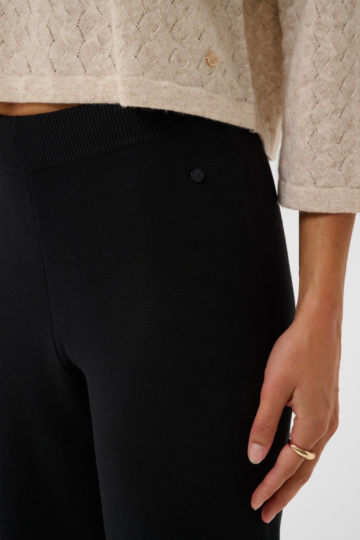 Cream Clothing CRDela Pitch Black Trousers 10615501 100120