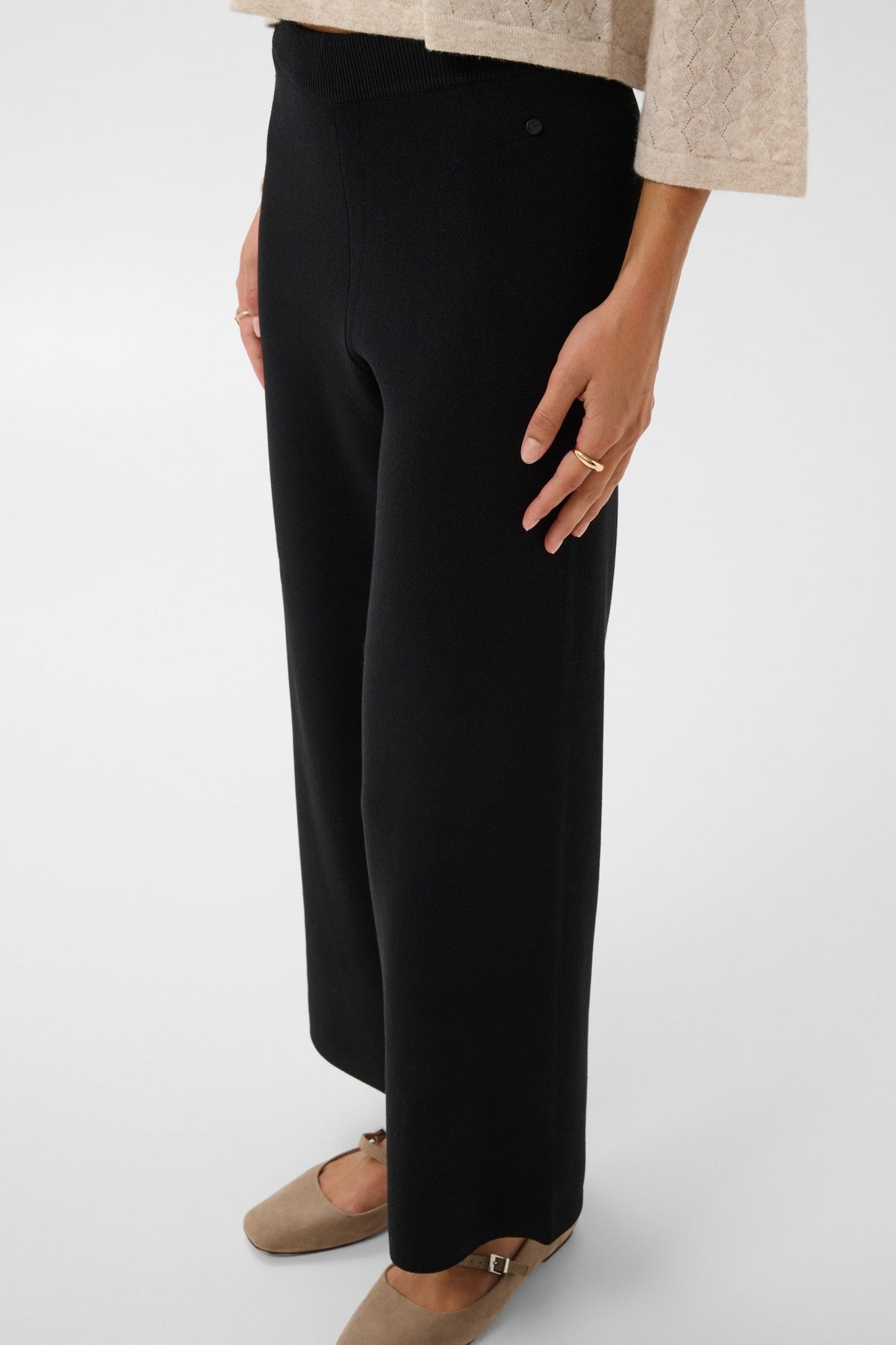 Cream Clothing CRDela Pitch Black Trousers 10615501 100120