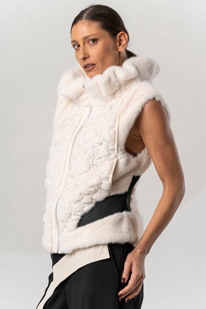 Elisa Cavaletti Off-White Faux Fur Gilet Sleeveless ELW267044200 03259