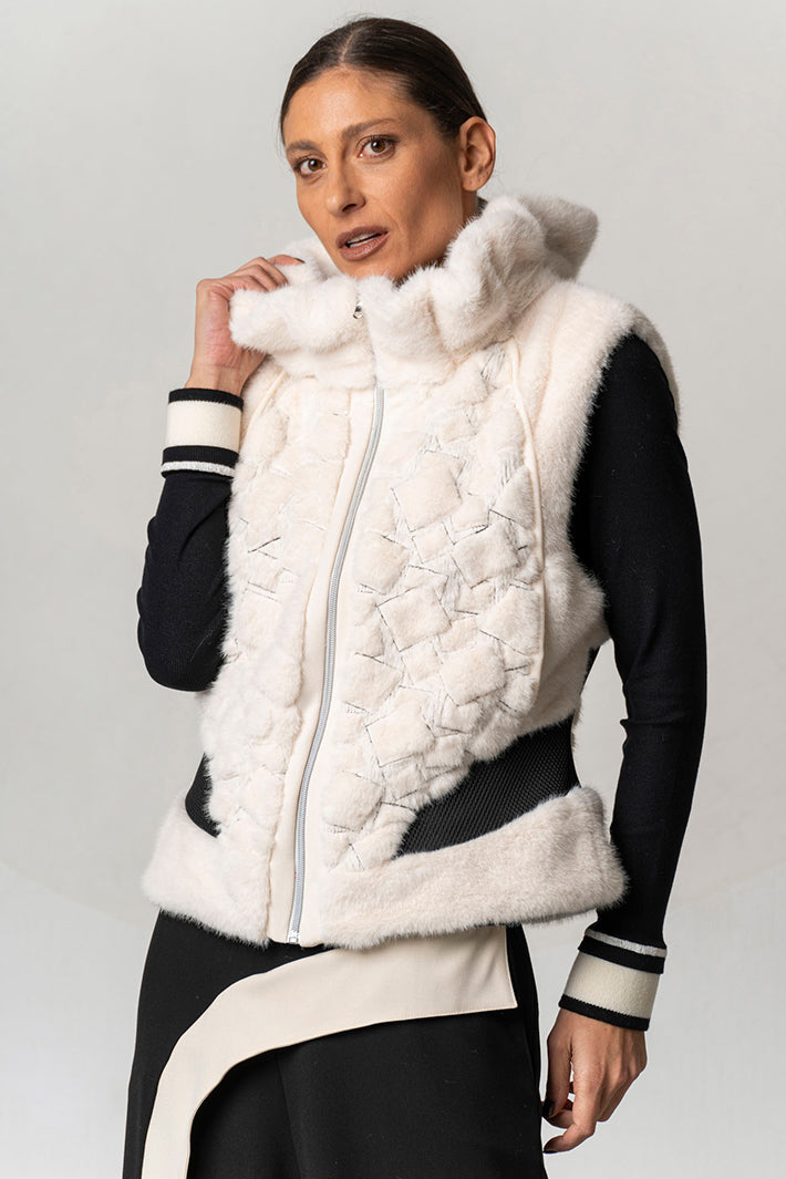 Elisa Cavaletti Off-White Faux Fur Gilet Sleeveless ELW267044200 03259