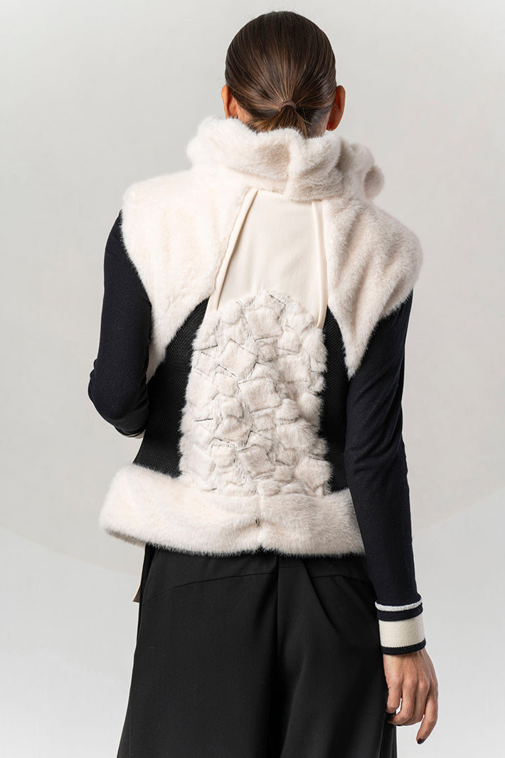 Elisa Cavaletti Off-White Faux Fur Gilet Sleeveless ELW267044200 03259