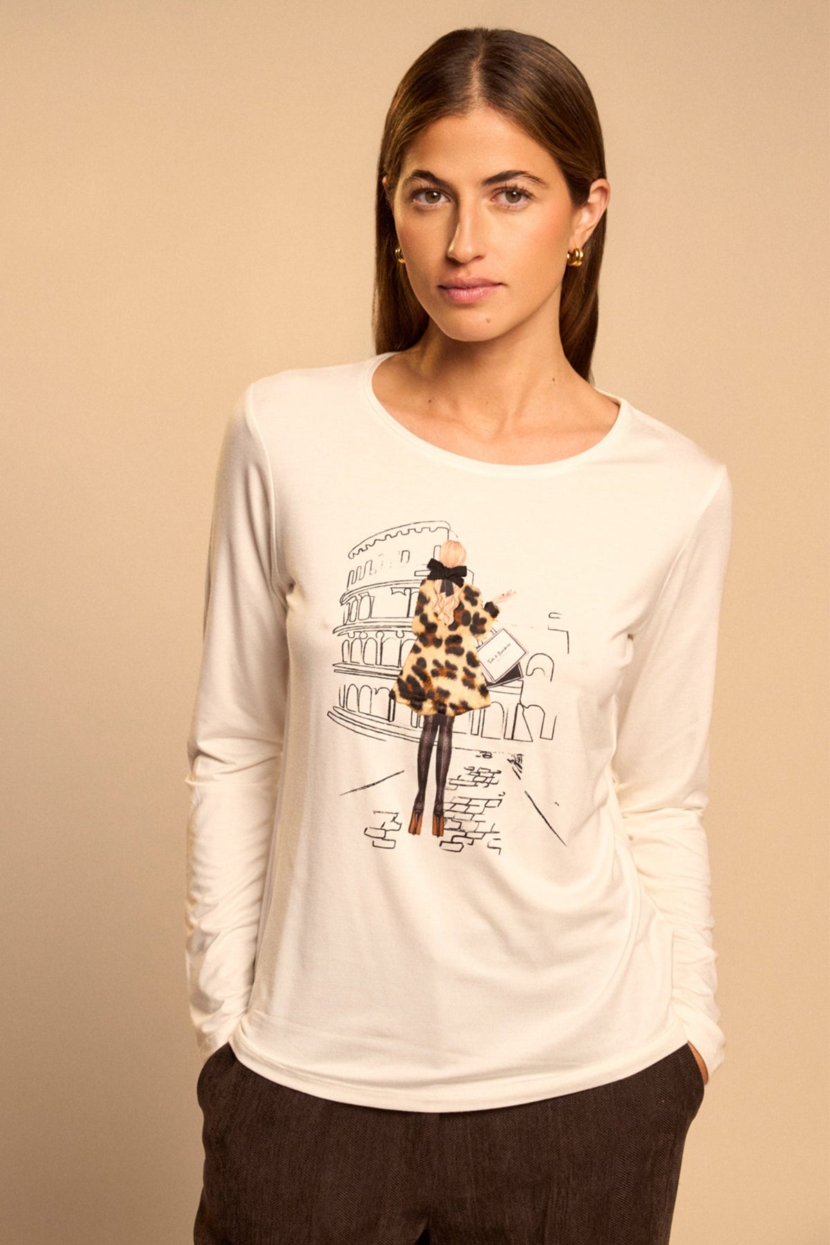 Tinta Orozco Offwhite 'Shopping In Rome' Long Sleeve T-Shirt
